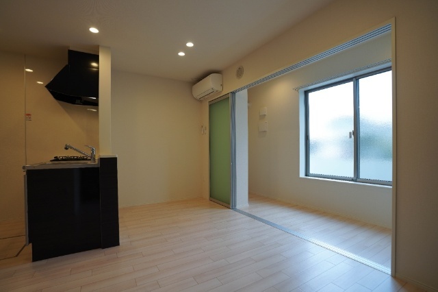 居室・リビング　同じ施工会社のお部屋