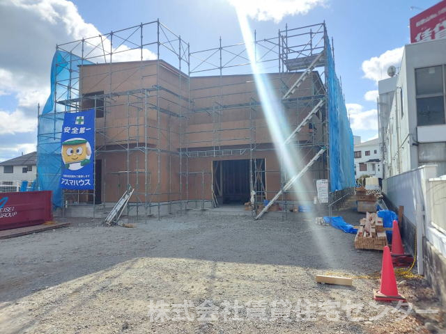 建物外観　建築中