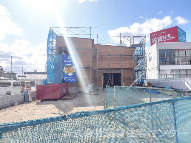 建物外観　建築中