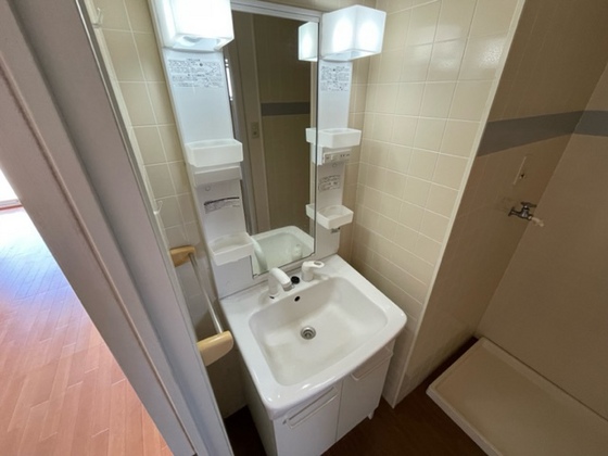 洗面設備　※別部屋の写真です