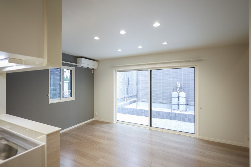 居室・リビング　図面と現状に相違がある場合には現状を優先