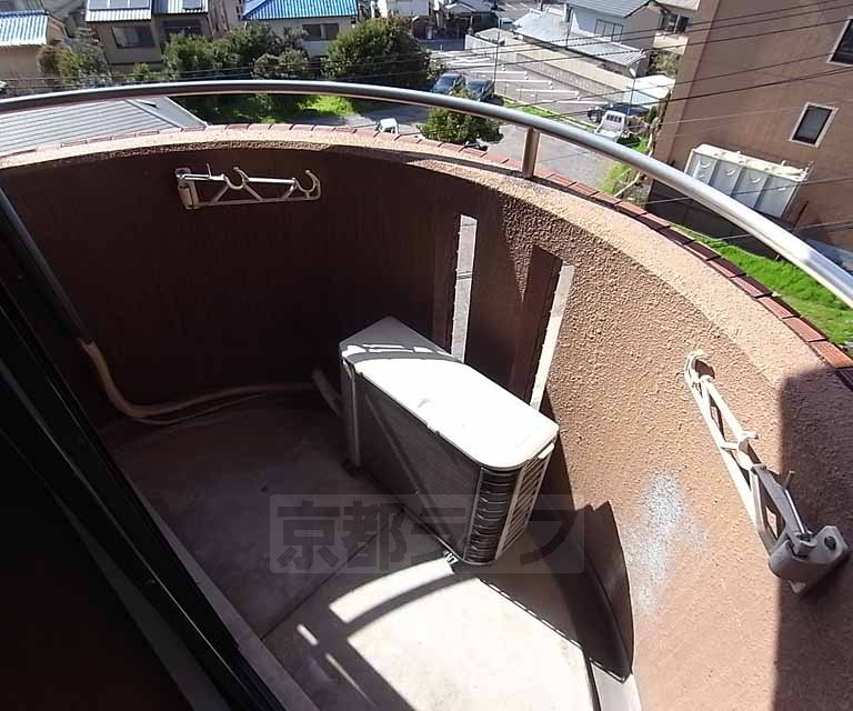バルコニー　日当たり良好ですね。
