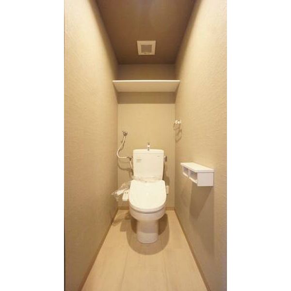 トイレ　☆温水洗浄便座完備☆