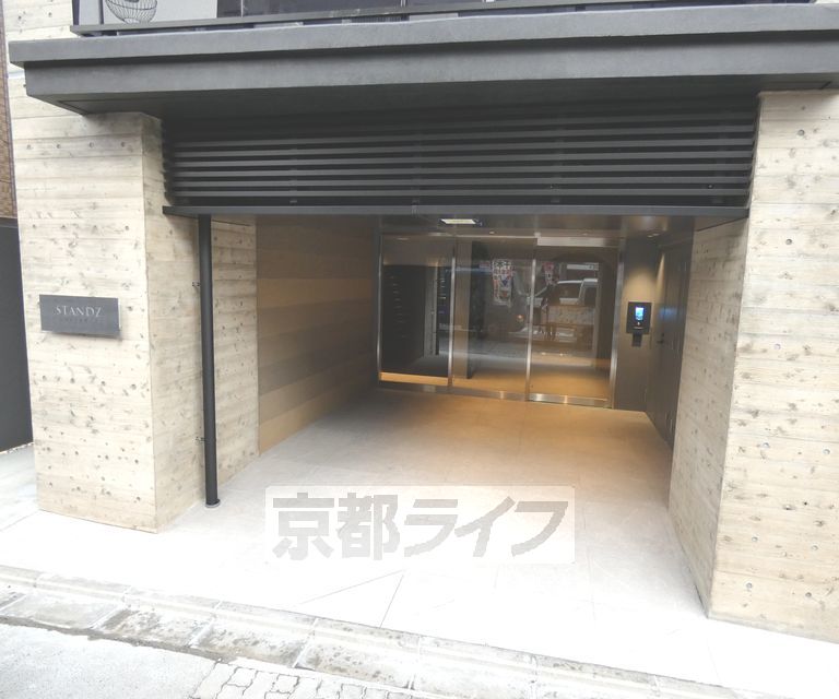 地下鉄東西線 二条駅 徒歩12分 7階建 築1年の外観写真
