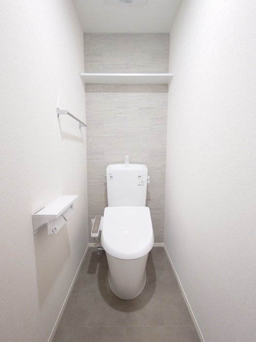 トイレ　温水洗浄暖房便座