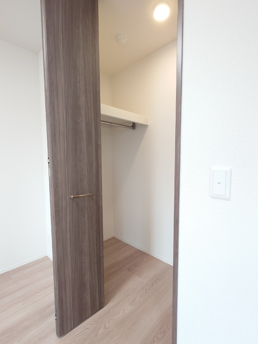 収納　ウォークインクローゼット