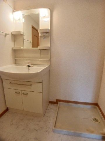 洗面設備　忙しい朝には欠かせない洗面所です