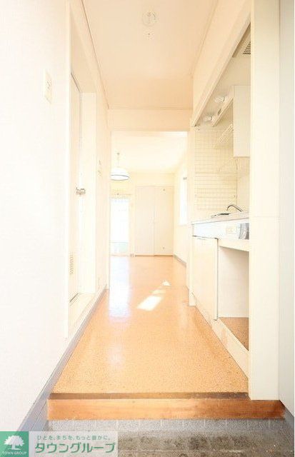 玄関　お部屋探しは株式会社　タウンハウジング　までお気軽にお問合…