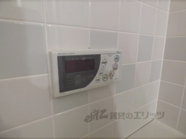 その他設備　給湯器リモコン