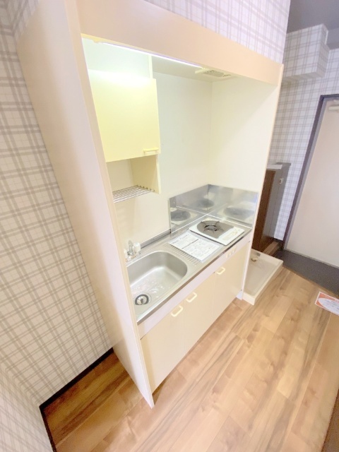 キッチン　リフォーム中の為同物件別室
