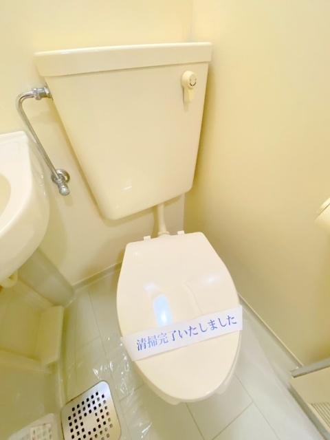 トイレ　リフォーム中の為同物件別室