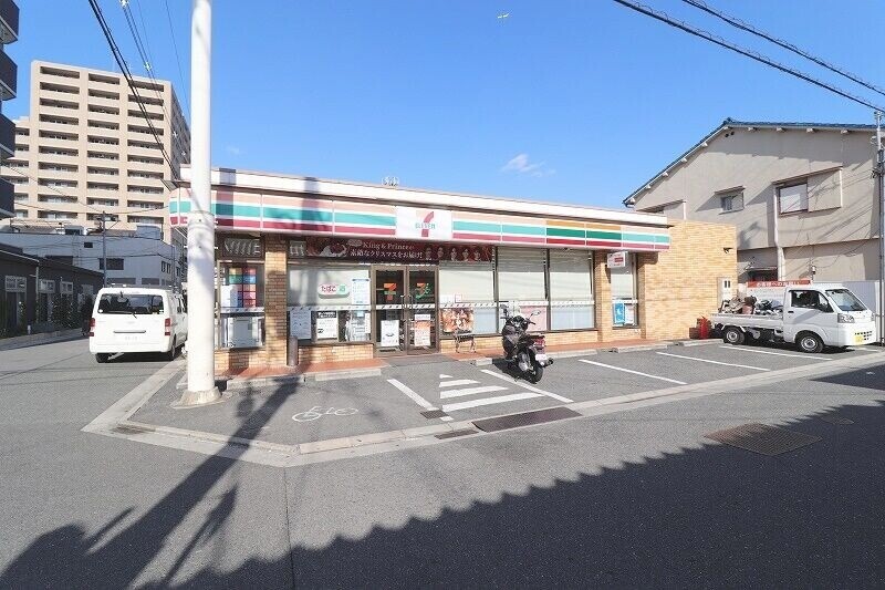 コンビニ　セブンイレブン東大阪永和1丁目店（コンビニ）まで99m
