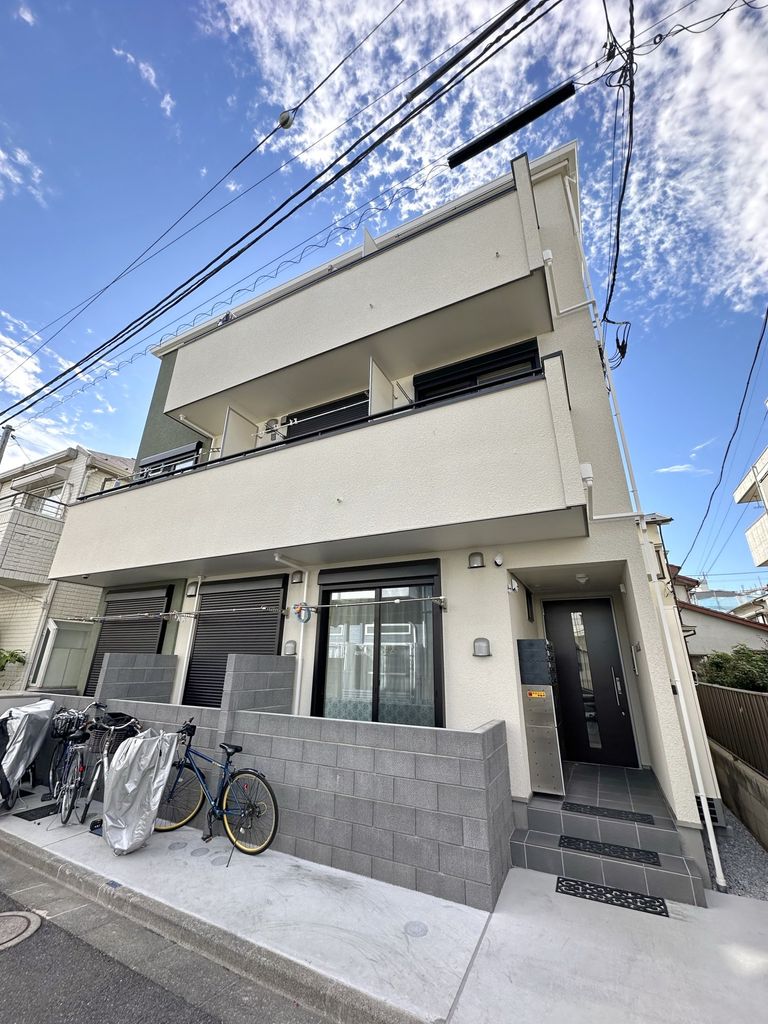 建物外観　新築工事中