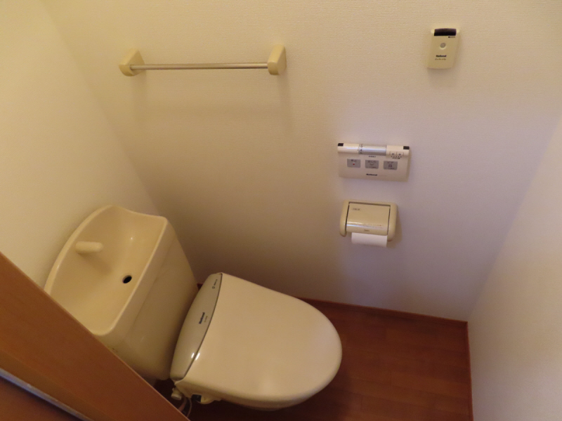 トイレ　ウォシュレトは残置物