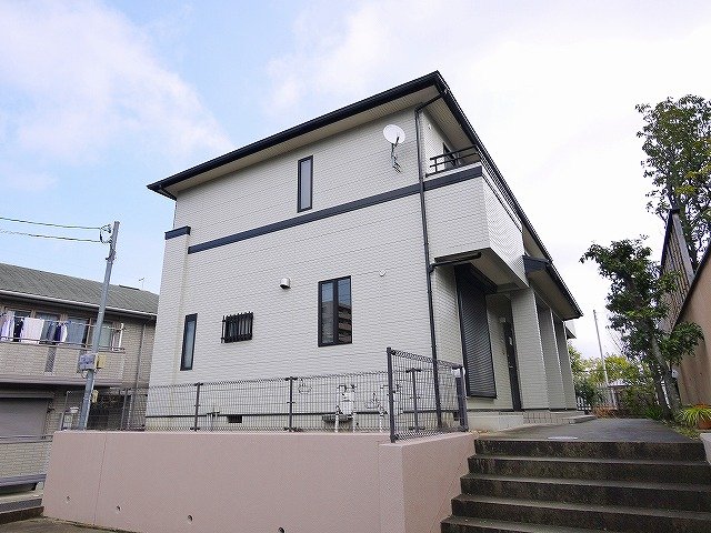 建物外観　外観は落ち着いています