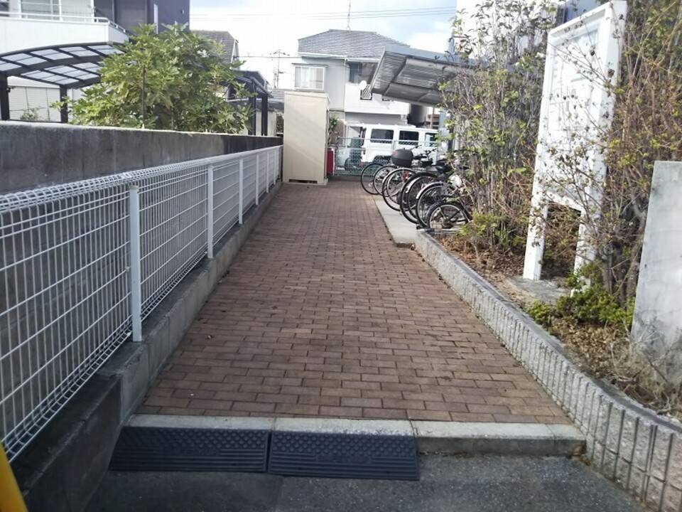 エントランス　アプローチ