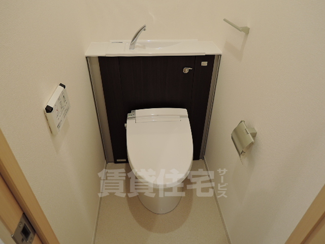 南海本線 堺駅 徒歩9分 8階建 築12年のトイレ写真
