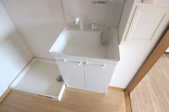 洗面設備　※別号室の写真です