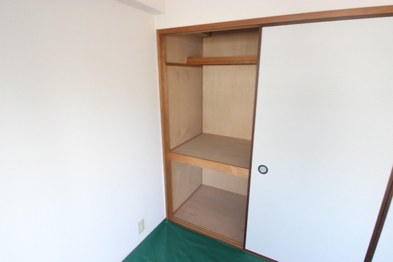 収納　※別号室の写真です