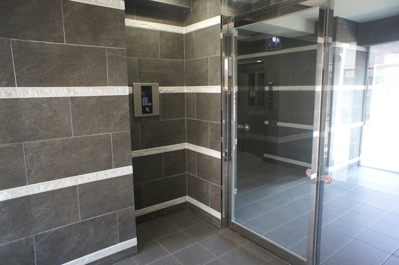 セキュリティ　オートロック完備・SECOM加入済で安心のセキュリティ