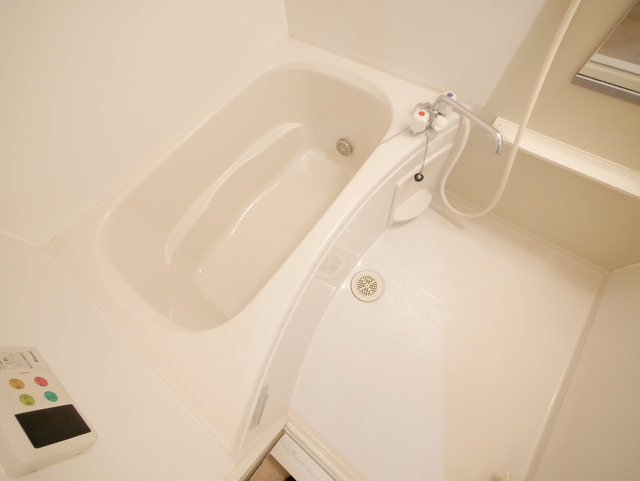 バス・シャワールーム　★深さがあるお風呂です★