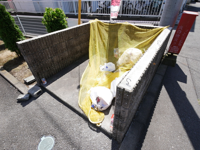 その他共有部分　★敷地内にごみ置き場あり。朝のゴミ捨ても楽々です★