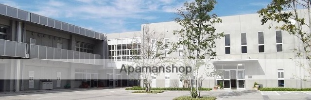 中学校　日の里中学校（中学校）まで635m