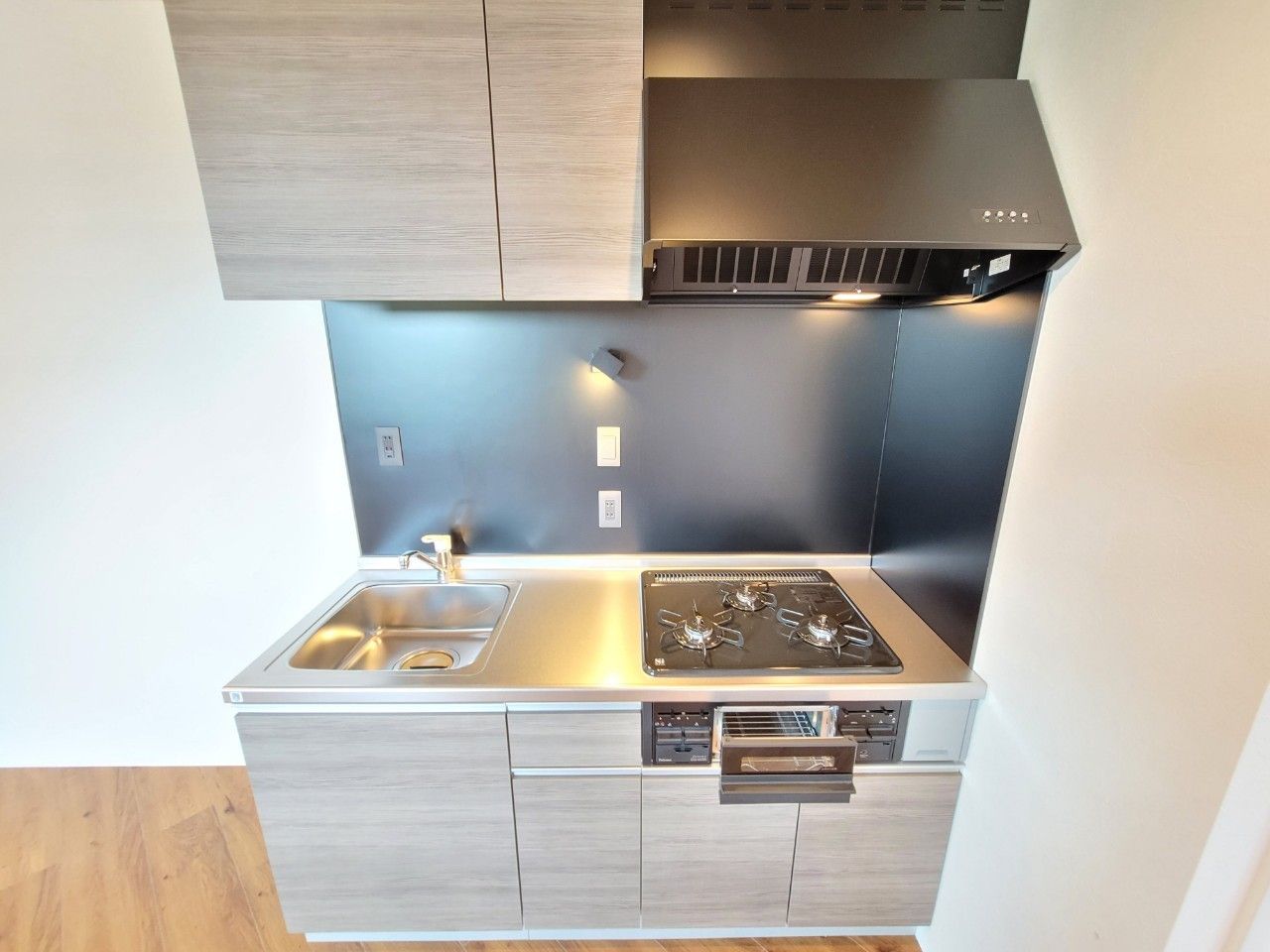 キッチン　コンパクトなキッチンで掃除もラクラク