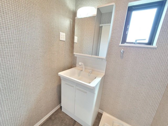 洗面設備　コンパクトで使いやすい洗面所