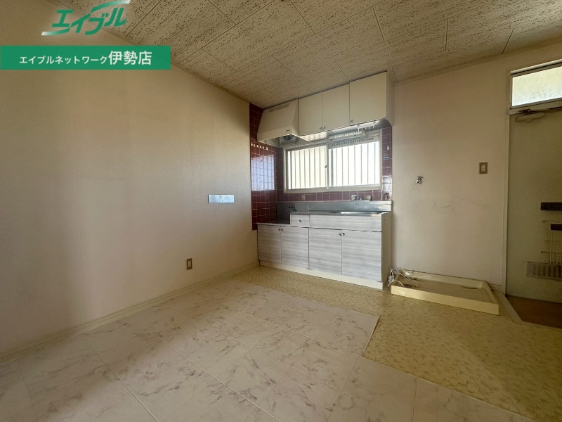 居室・リビング　同物件別部屋の写真