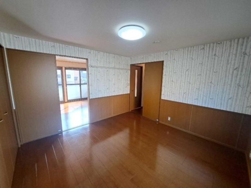 居室・リビング　図面と現状に相違がある場合には現状を優先