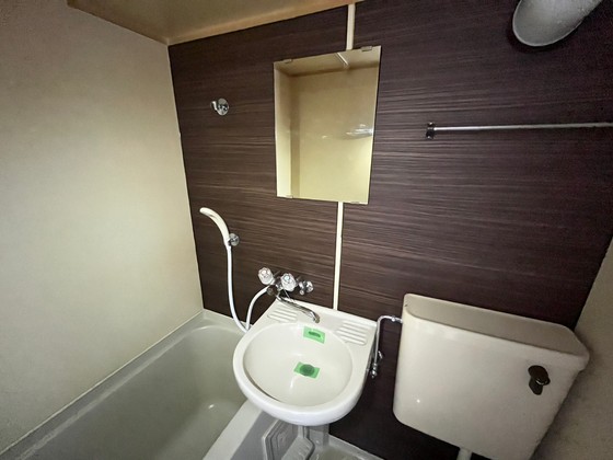 洗面設備　※別号室の写真となります