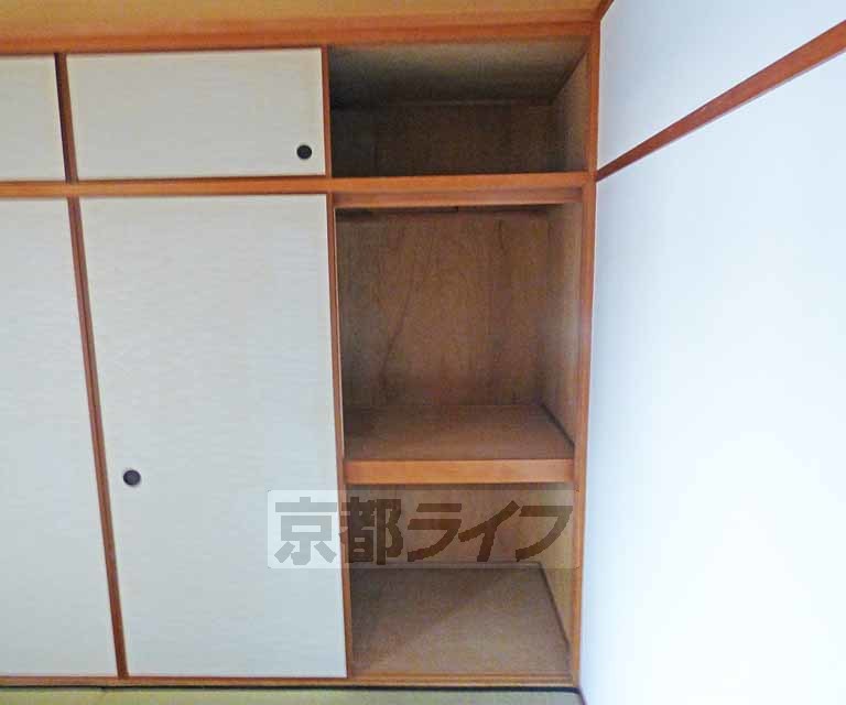 収納　広々とした収納です。