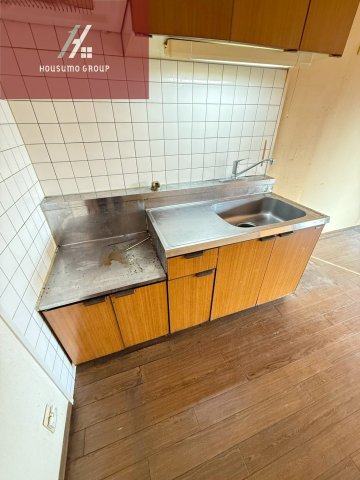 キッチン　コンパクトなキッチンで掃除もラクラク