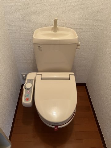 トイレ　温水洗浄便座