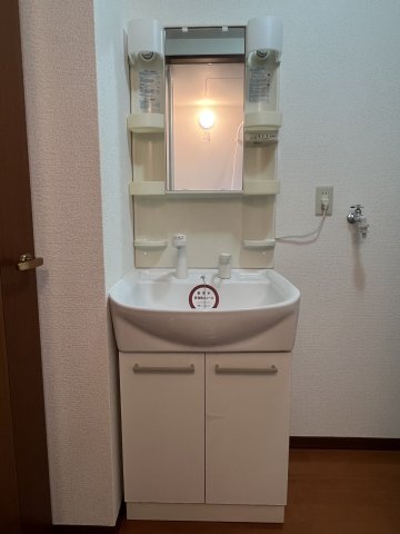 洗面設備　洗髪洗面化粧台