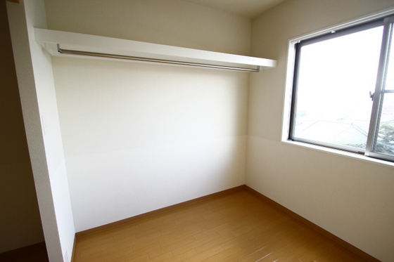 収納　※別部屋の写真です