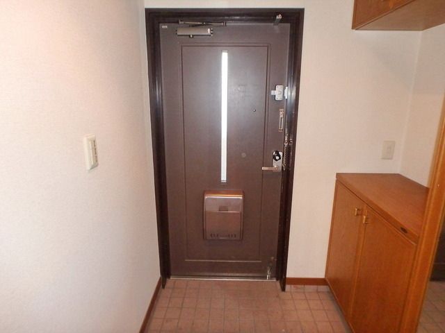 玄関　★お問い合わせはタウンハウジングまで★