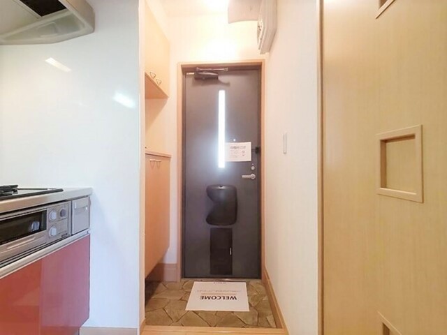 玄関　玄関　シューズボックス付き