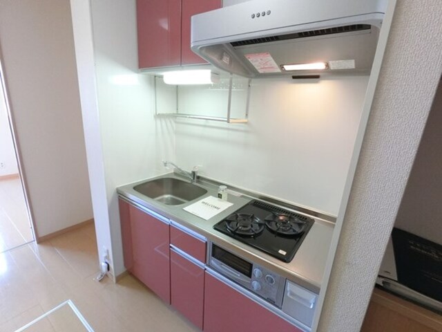 キッチン　キッチン　２口ガスコンロ、床下収納付き