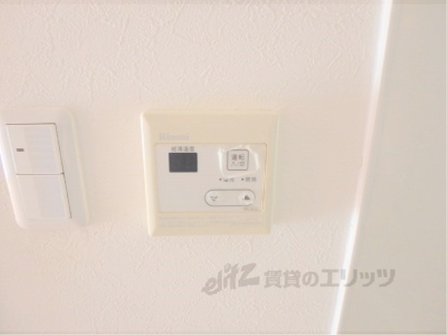 その他設備　給湯器リモコン