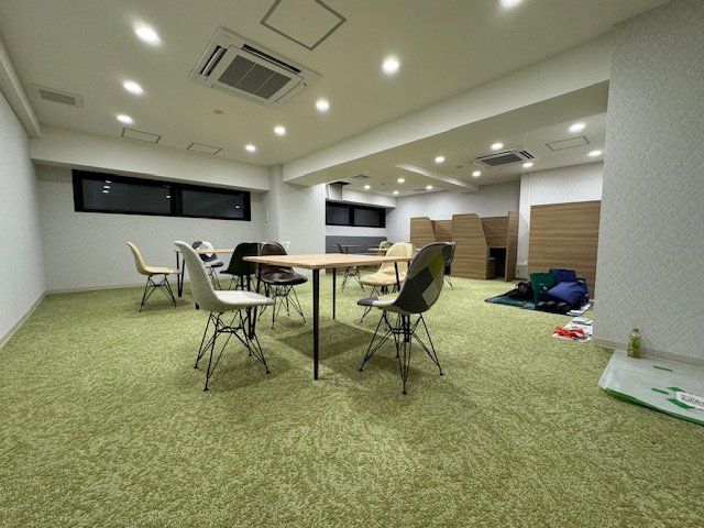 ロビー　駐車場