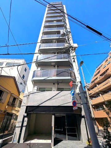 建物外観　インターネット無料、南向き日当り良好です、近隣にはスーパーラ