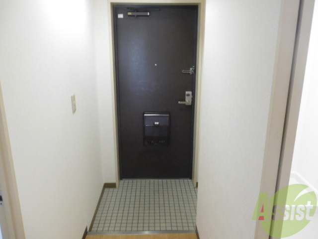 玄関　段差の少ない玄関口は安心ですね。