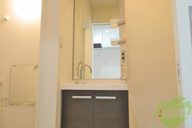 洗面設備　おしゃれな洗面台で毎日テンション上がりますね。