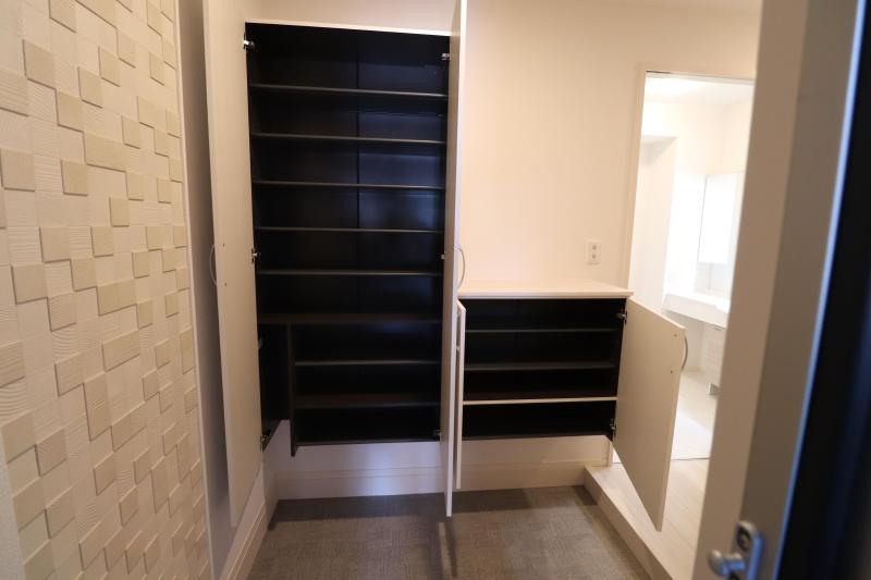 その他設備　玄関にあるシューズボックスです。