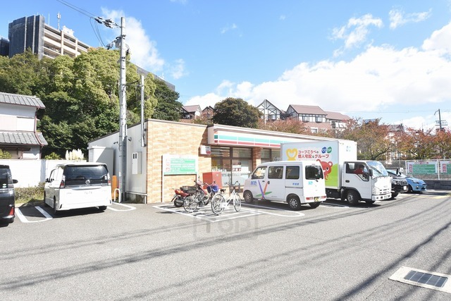 コンビニ　セブンイレブン　茨木郡店（コンビニ）まで791m
