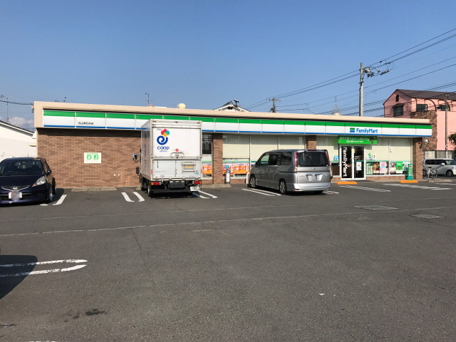 コンビニ　ファミリーマート　松山東石井店（コンビニ）まで350m
