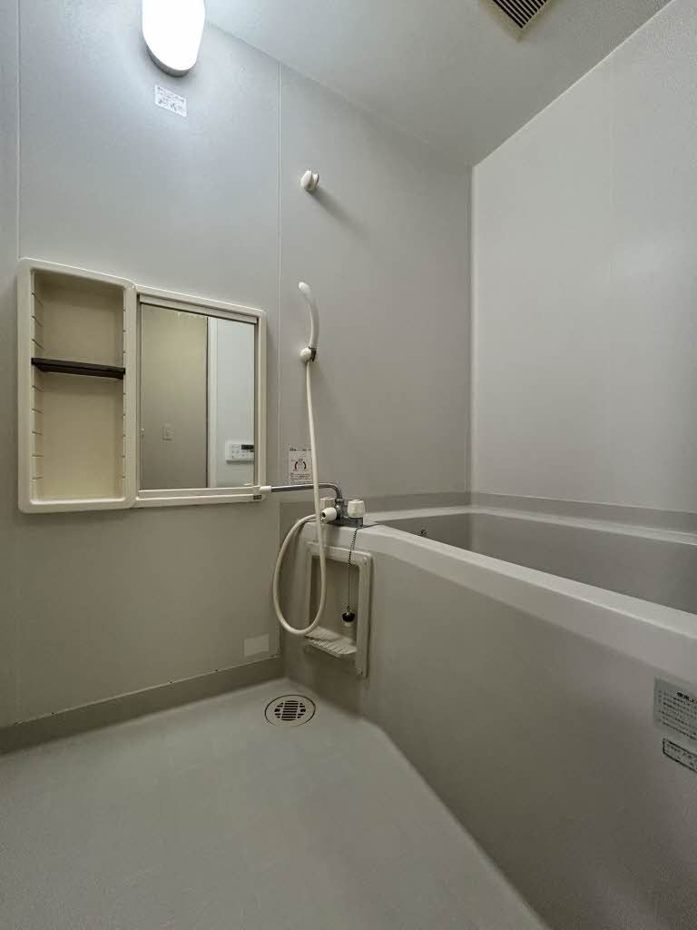 バス・シャワールーム　浴室