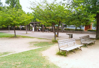 公園　金岡公園野球場（公園）まで760m